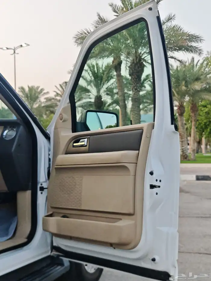 فورد اكسبيدشن 2011 XLT ممشى قليل 33