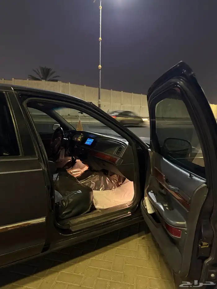 فورد جراند ماركيز 2002 8