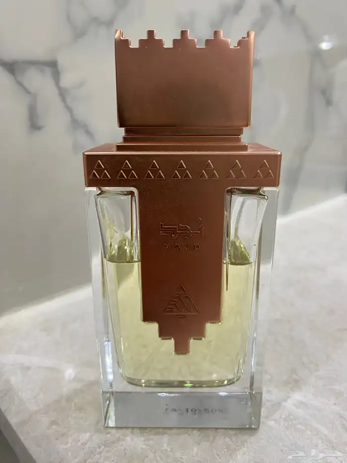 عطر نجد من العربيه للعود 1