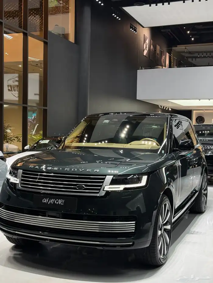 رنج روفر SV 2025 جديد بسعر خاص 1