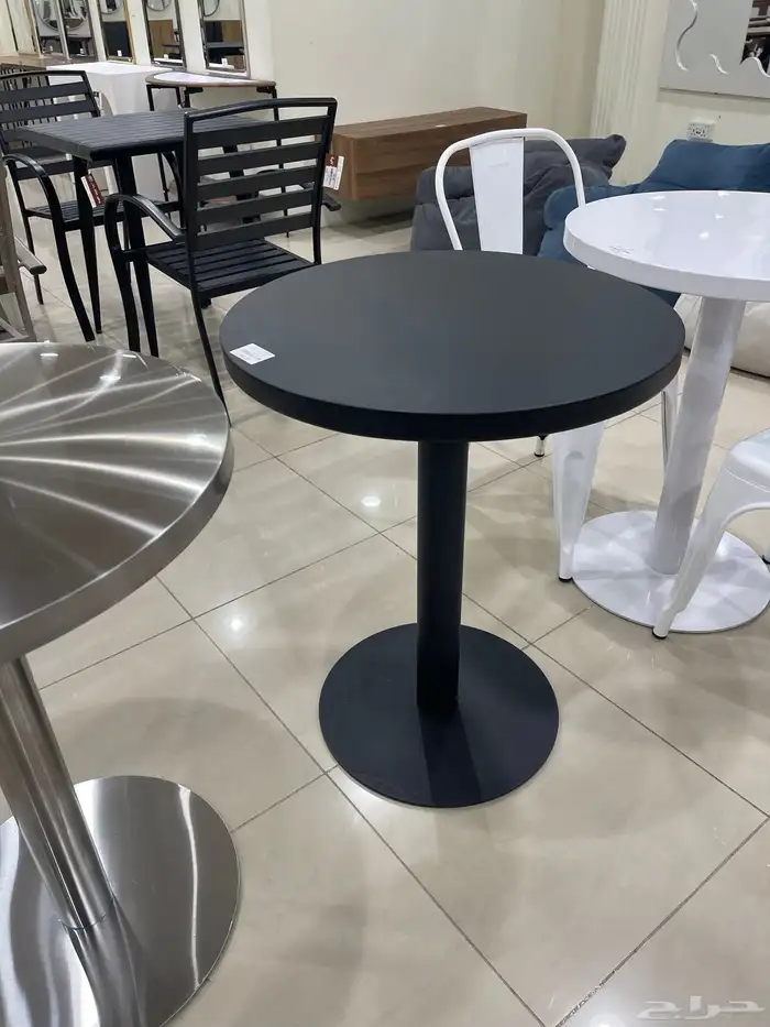 كراسي فايبر ملونه طاولات فايبر خارجية كافيهات ومطاعم 77