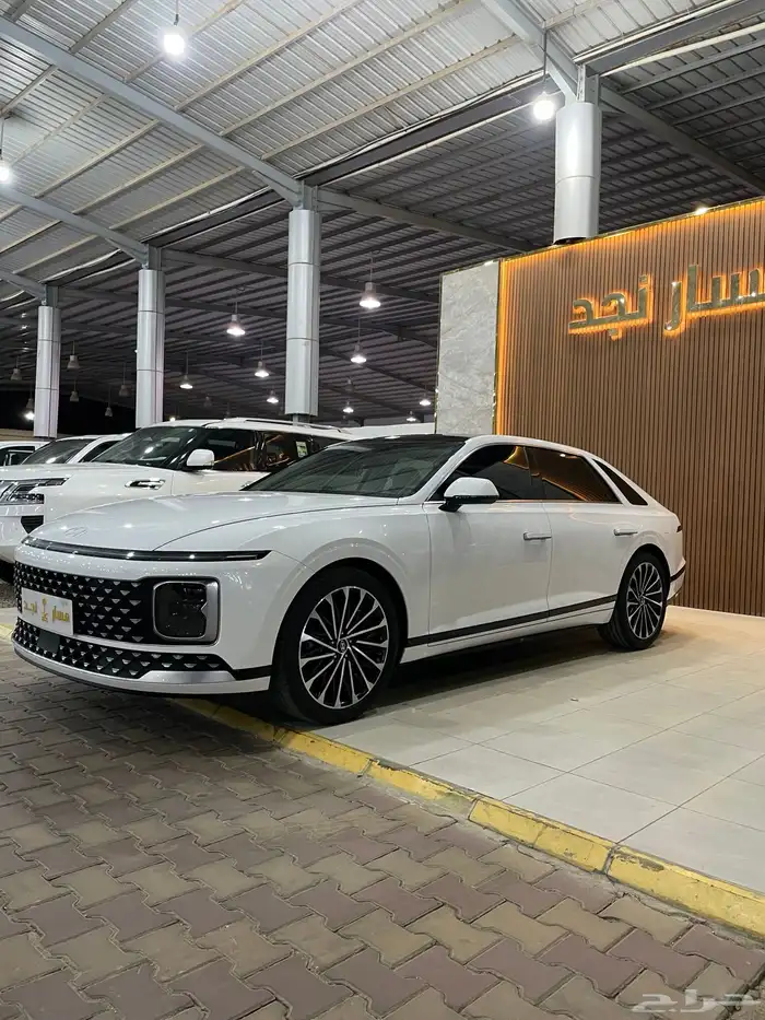 ازيرا موديل 2023 نص فل 6