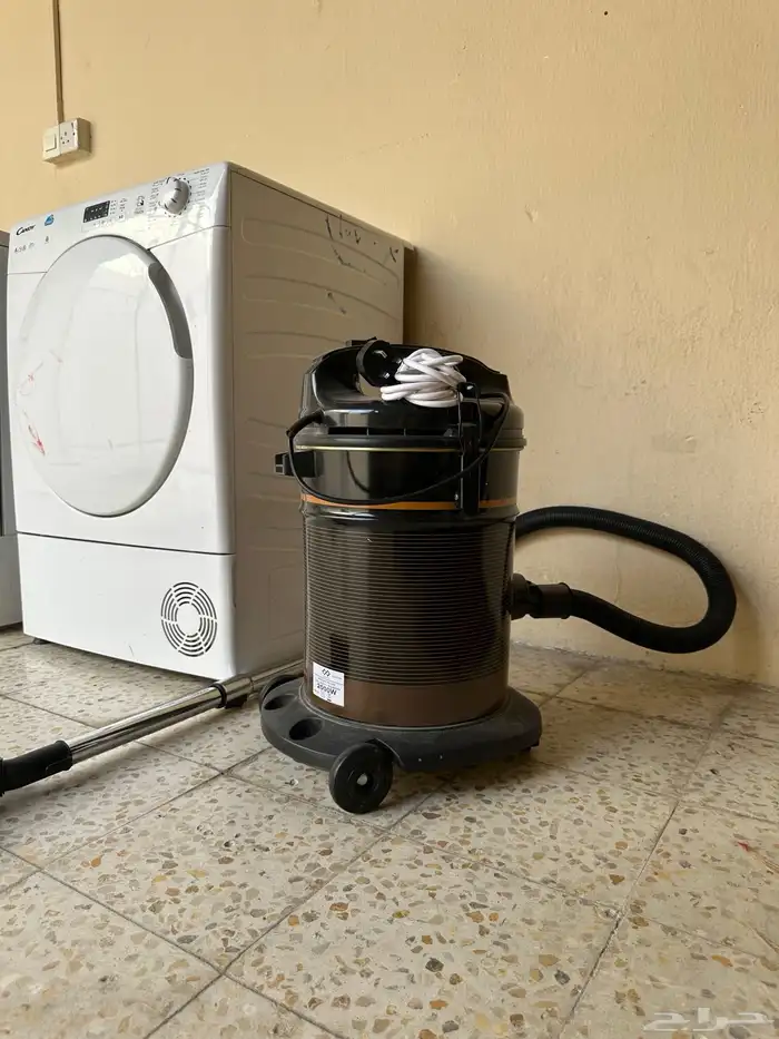 يوجد ثلاث أجهزة كهربائية أول شي غسالات جديدة 1