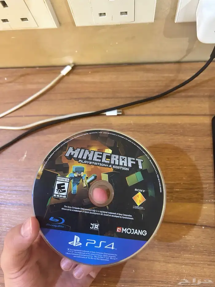 سوني فور سليم 8