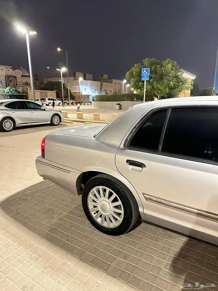 فورد قراند ماركيز 2009 فل كامل 9
