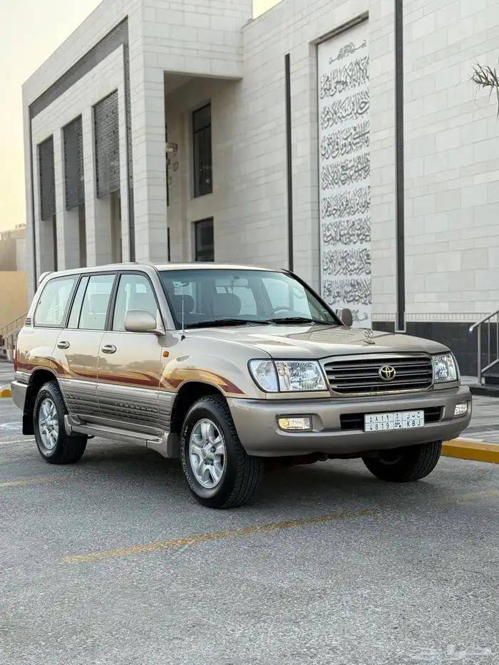 لاندكروزر كروزر GXR -2005 قير عادي بريمي 1