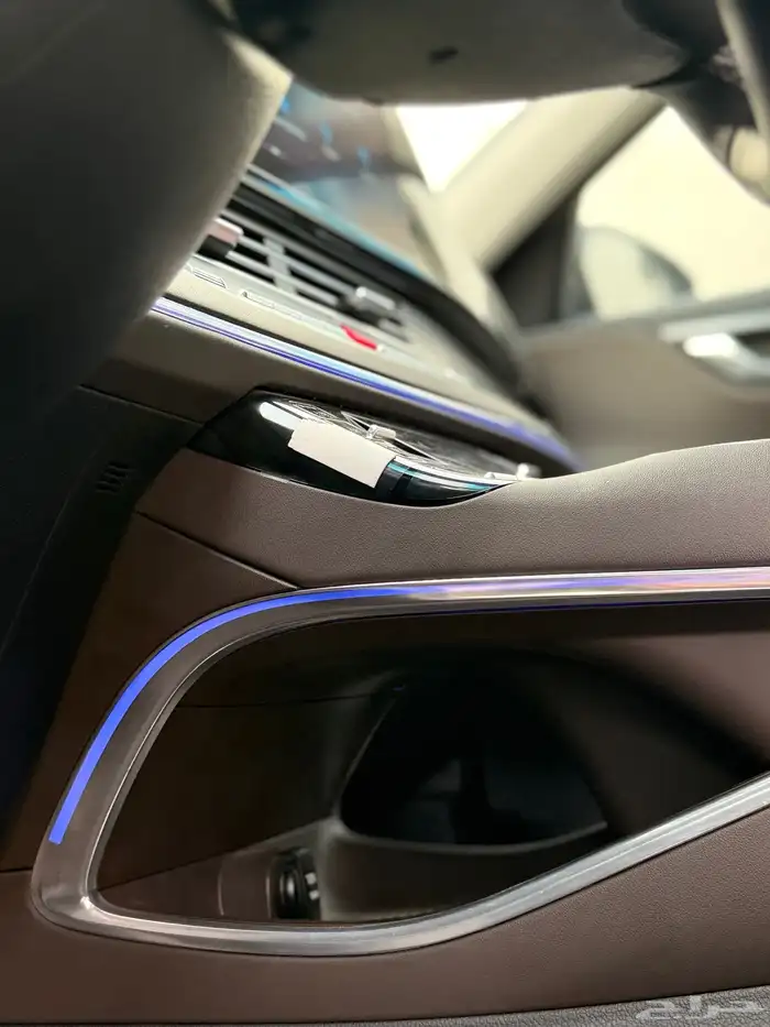 هونداي أزيرا 2021(بنزين 6V) فل الفل بدون بانوراما 21