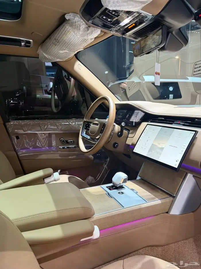 رنج روفر SV 2025 جديد بسعر خاص 18