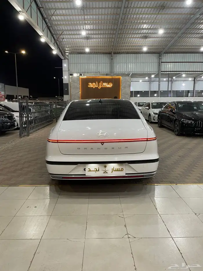 ازيرا موديل 2023 نص فل 7