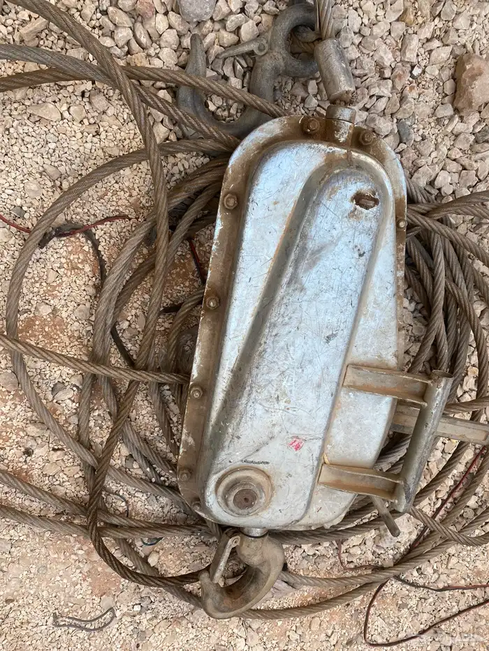 جنازير أنوع واحجام شيالات كل مايخص التحميل للكرينات والدي 11