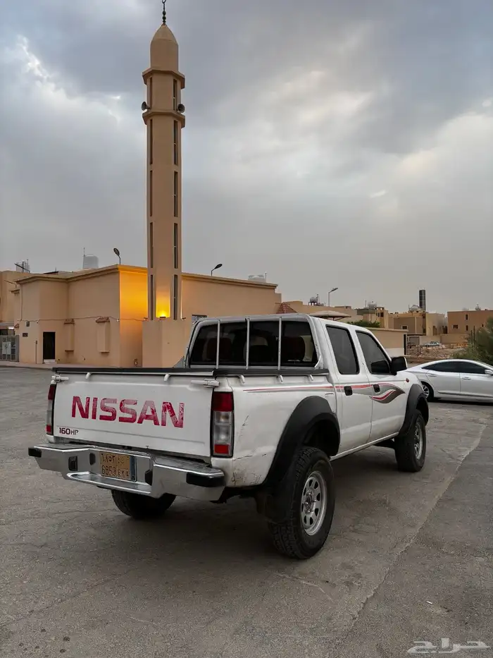نيسان ددسن دبل 2011 8