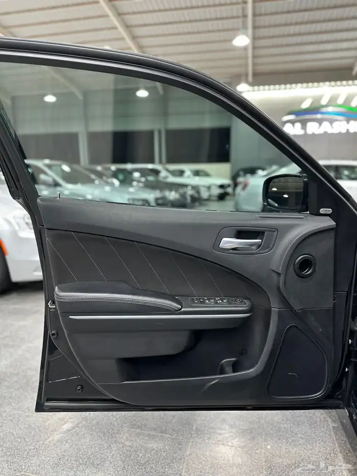 دودج تشارجر 2021 اسود RT هيمي V8 5.7 معرض(عبيد الرشيدي) 30