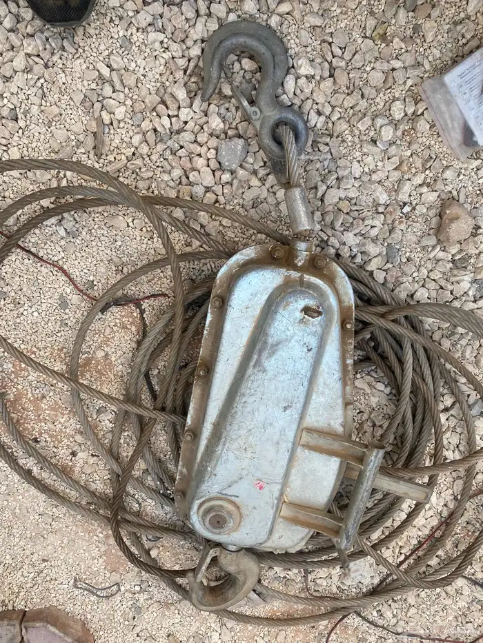 جنازير أنوع واحجام شيالات كل مايخص التحميل للكرينات والدي 10