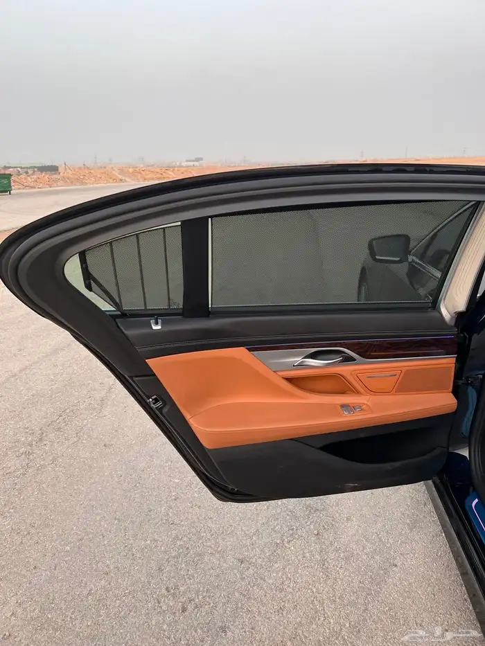 بي ام دبليو الفئة السابعة 730li موديل 2021 نظيف وممشى قليل 9
