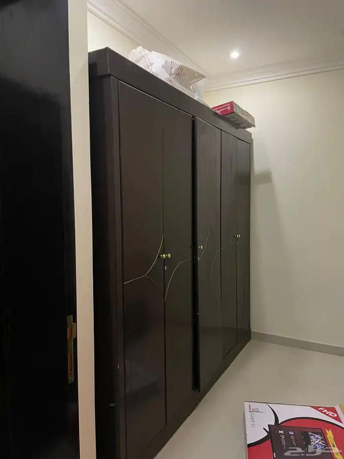 دولاب للبيع 0