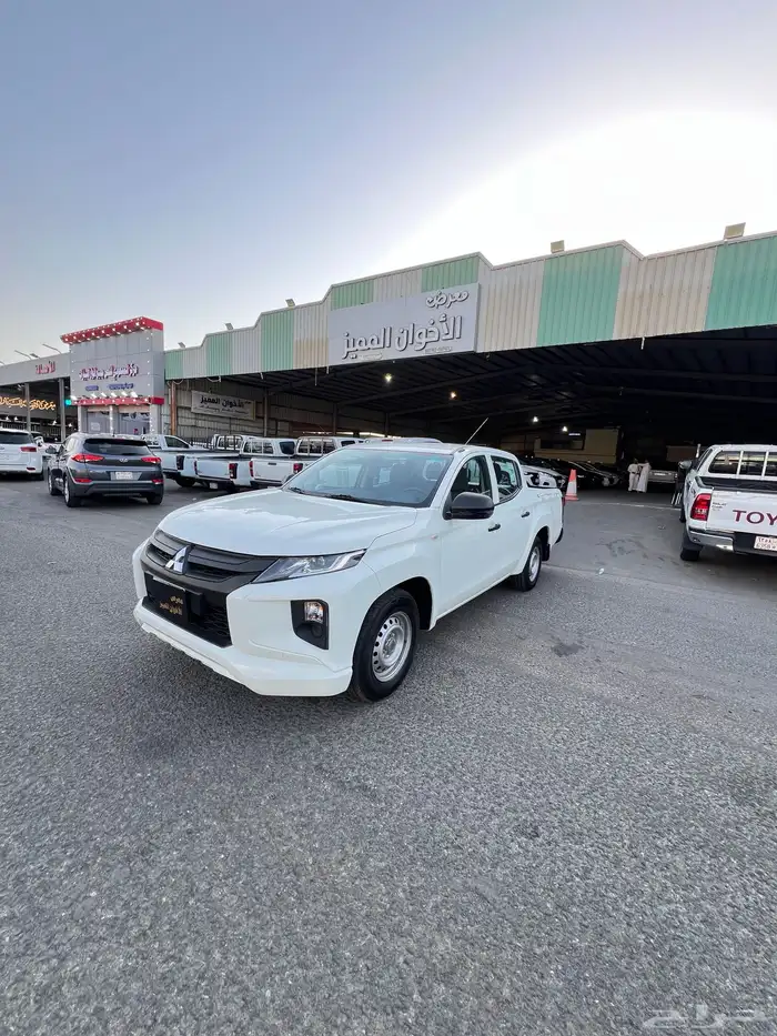 ميتسوبيشي 2022 غمارتين بنزين L200 2