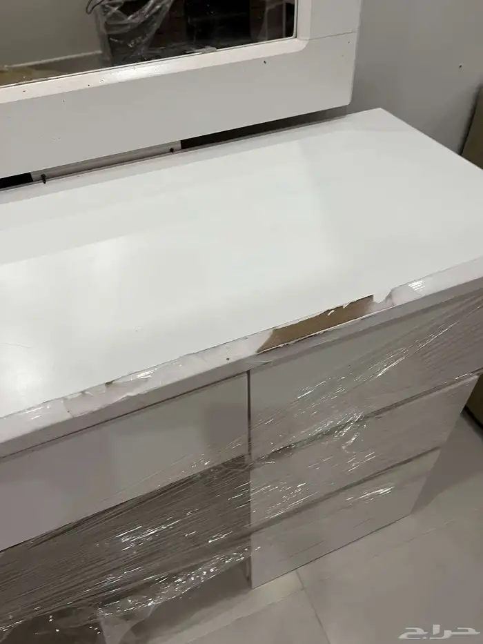 دولاب وتسريحه للبيع 1