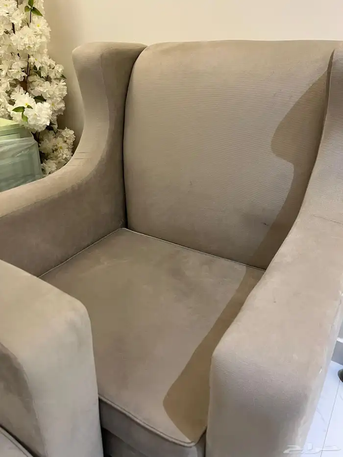ثلاث كراسي كبيره 4