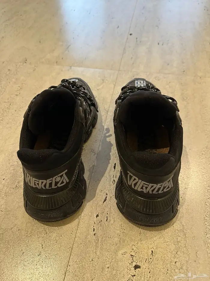 جزمة فيرزاتشي اصليه - Versace sneaker original 1