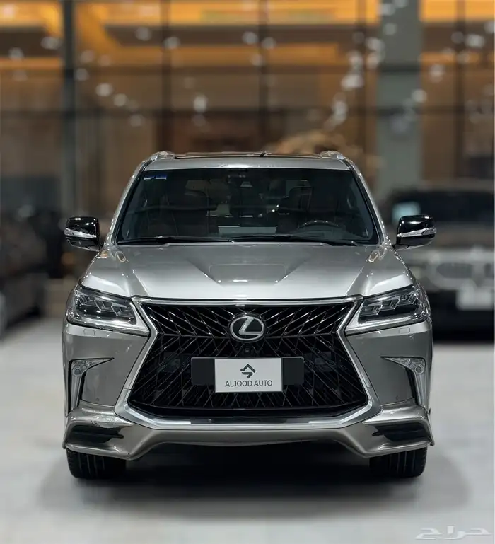 جيب لكزس LX570 موديل 2018 فل كامل مستعمل . 0