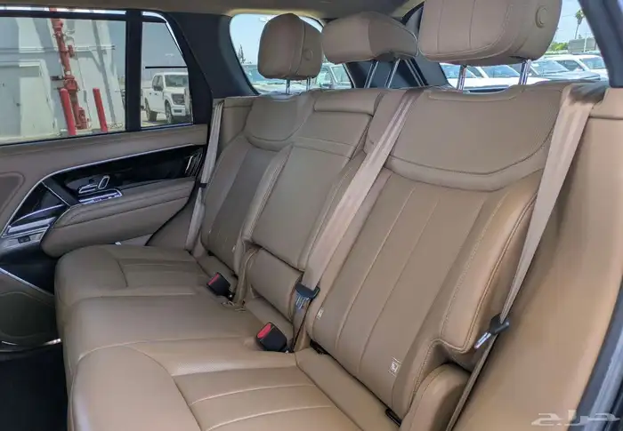 Range Rover P400 SE 2024 13