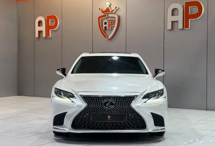 لكزس LS350 2018 عداد 135 الف بحاله نظيفه 6