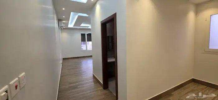 فيلا ايجار حي الزمرد مساحه 375متر 11