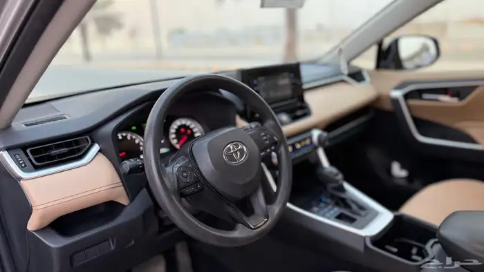 تويوتا راف فور XLE بنزين دبل فتحة سقف 2022 8
