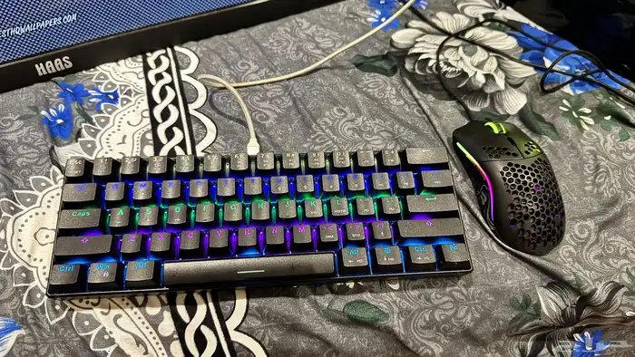بي سي pc مع شاشة وكيبورد وماوس 2