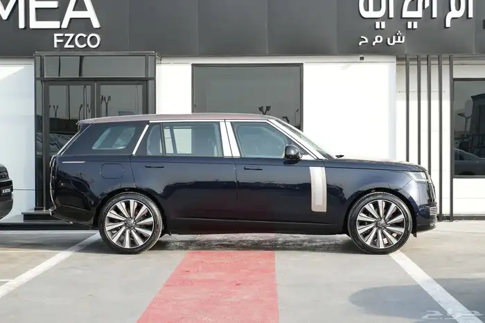2025 رنج روفر SV LWB P615 ضمان خمس سنوات جديد اصفار 3