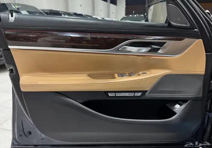 بي ام دبليو 740LI موديل 2016 فل كامل مستعمل 17