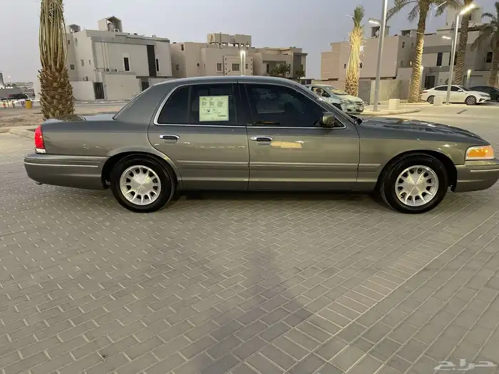 فورد كراون فكتوريا مخزن من النوادر فل كامل98 12