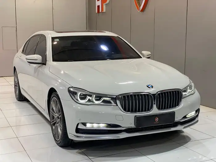 بي ام دبليو 730Li 2017 بحالة نظيفة 1