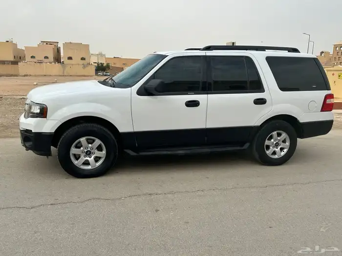 اكسبدشن قصير للبيع 1