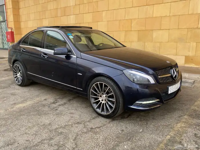 مرسيديس C200 الجفالي موديل 2012 9