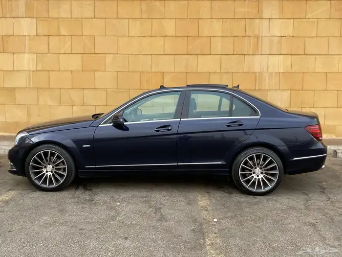 مرسيديس C200 الجفالي موديل 2012 11