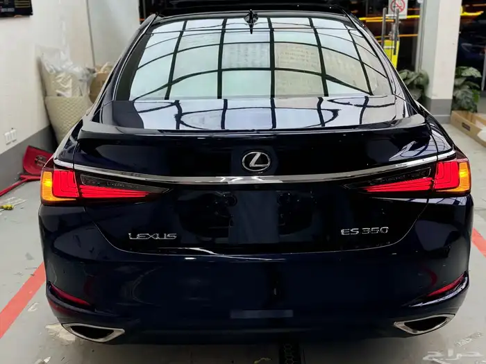 LEXUS ES350 عبداللطيف جميل 3