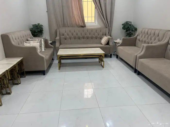 كنب مع الطاولات 0