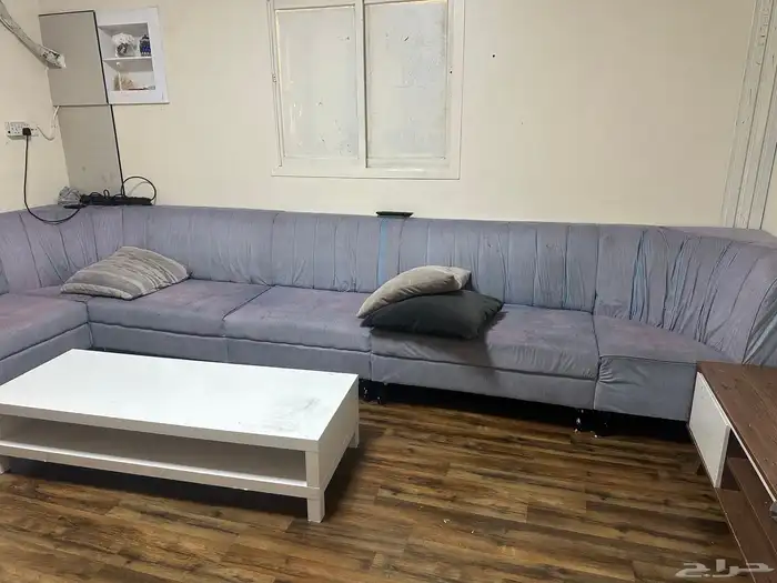 كنب مودرن نضيف بسعر 200ريال فقط للسرعة النقل 1