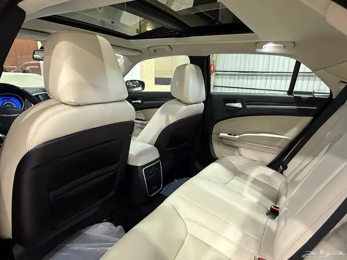 كرايزلر 2018 V6 C300 (عرض خاص) 11