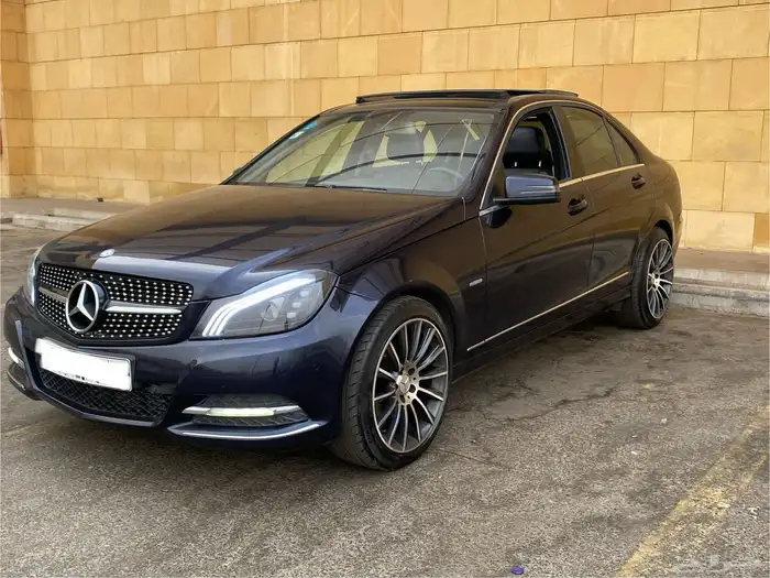 مرسيديس C200 الجفالي موديل 2012 4