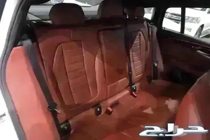 بي ام دبليو X4 فل كامل بانوراما جلد اربعة سلندر موديل 2019 16