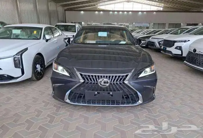 لكزس ES350 نص فل CC سعودى 2025 1