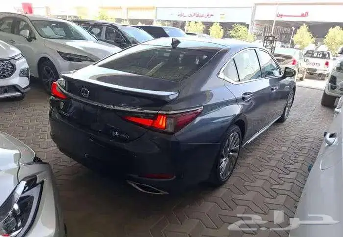 لكزس ES350 نص فل CC سعودى 2025 2