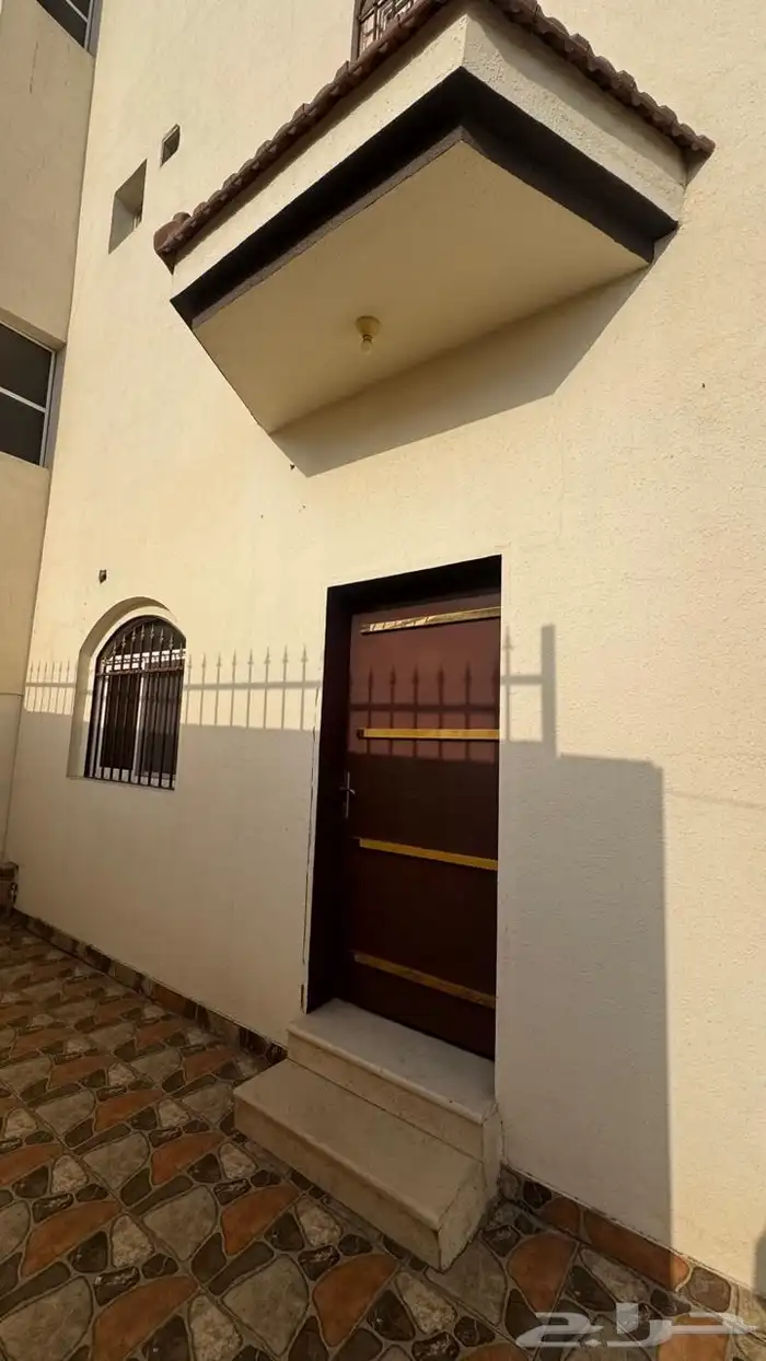 للايجار شقة عوائل أرضية حي الجامعيين خلف مبنى STC 6