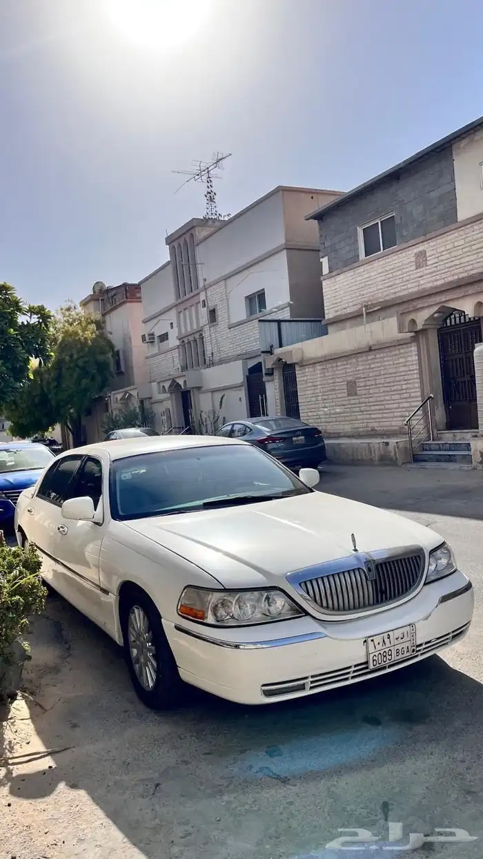 لينكون تاون كار 2003 2