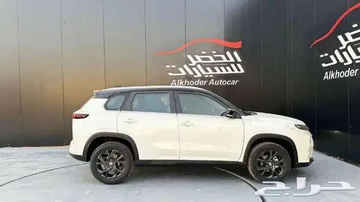 تويوتا اوربان GLX فل كامل 2025 كاش او اقساط 10