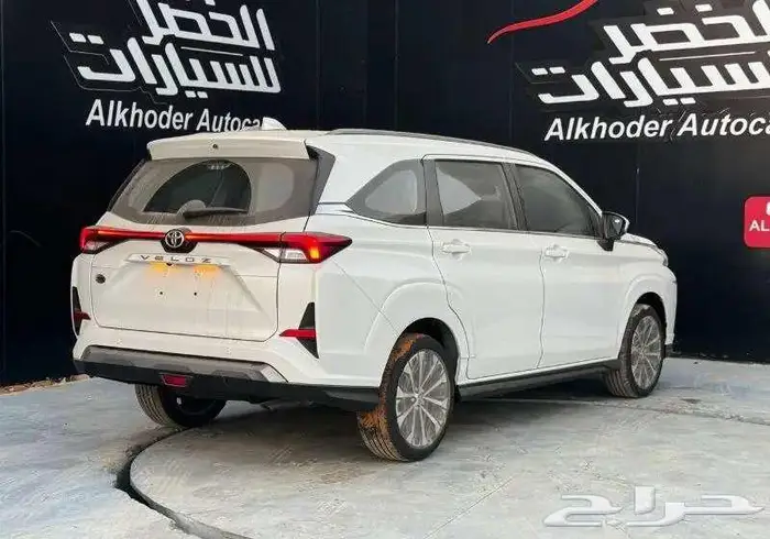 تويوتا فيلوز GLX موديل 2025 لدى الخضر للسيارات 1