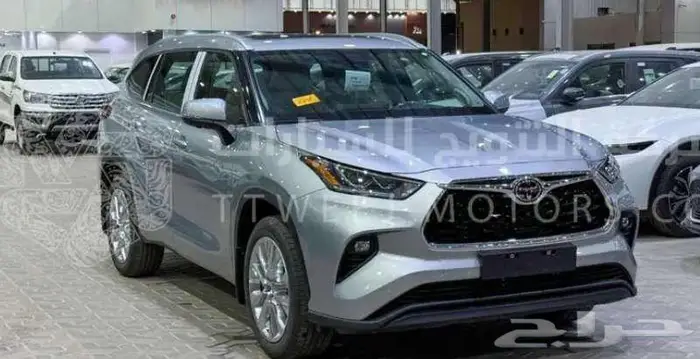 تويوتا هايلاندر ليمتد سعودى 2025 فضي واسود 1