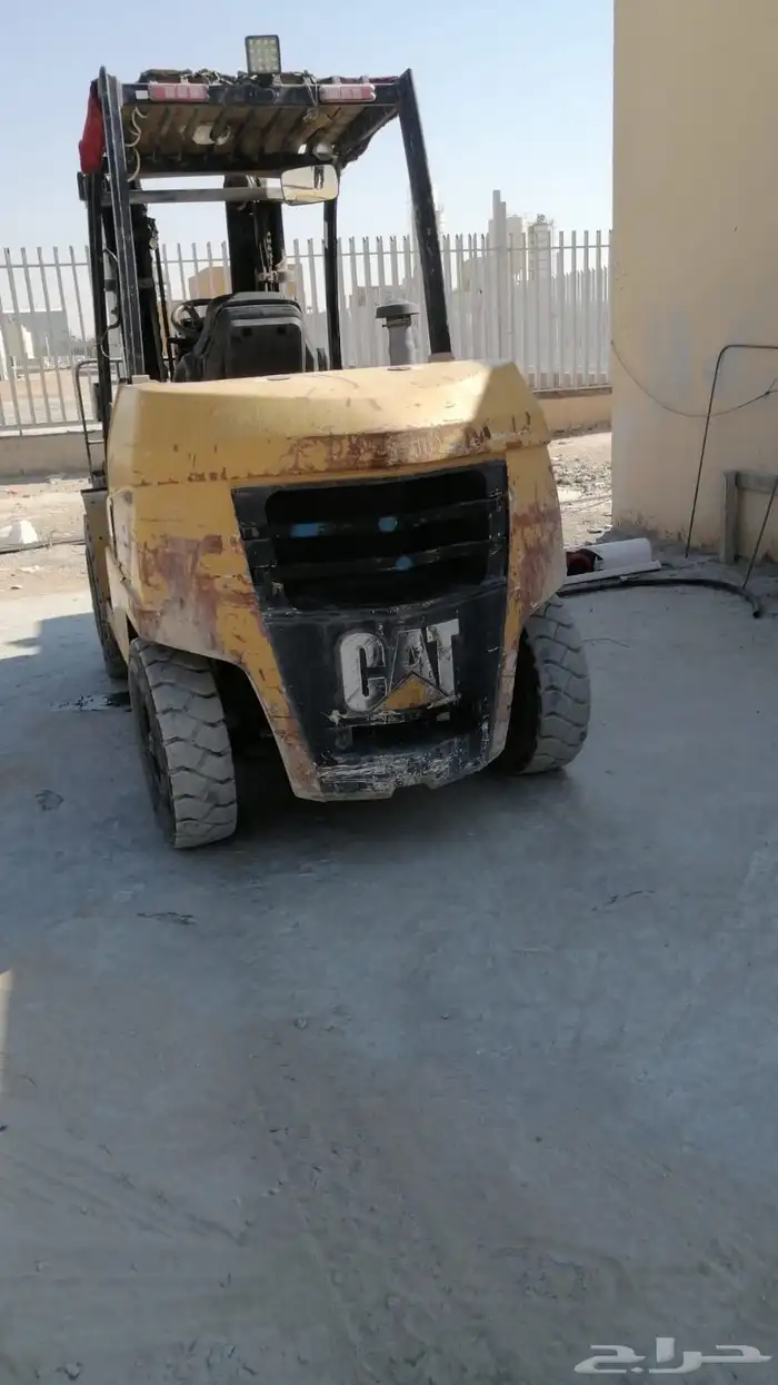 فوركليفت 5 طن للايجار الشهري 9